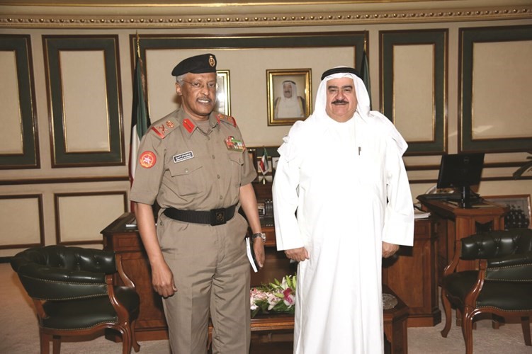 الفريق مثابت المهنا واللواء الركن ابراهيم العميري﻿