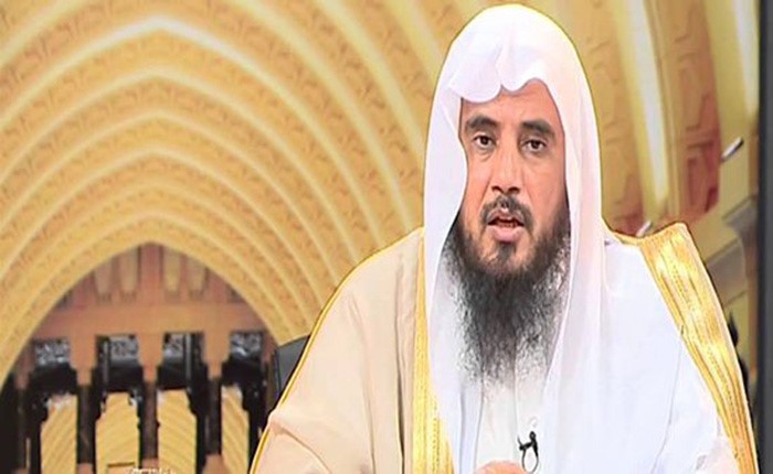 بالفيديو..داعية يكشف عن الحالة التي يمكن للزوجة أن تأخذ من مال زوجها دون علمه