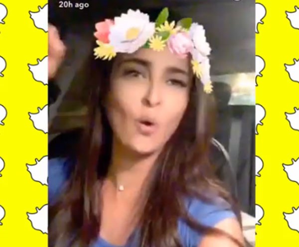 بالفيديو .. علا الفارس تشارك جمهورها في السيارة وهى تغني وترقص