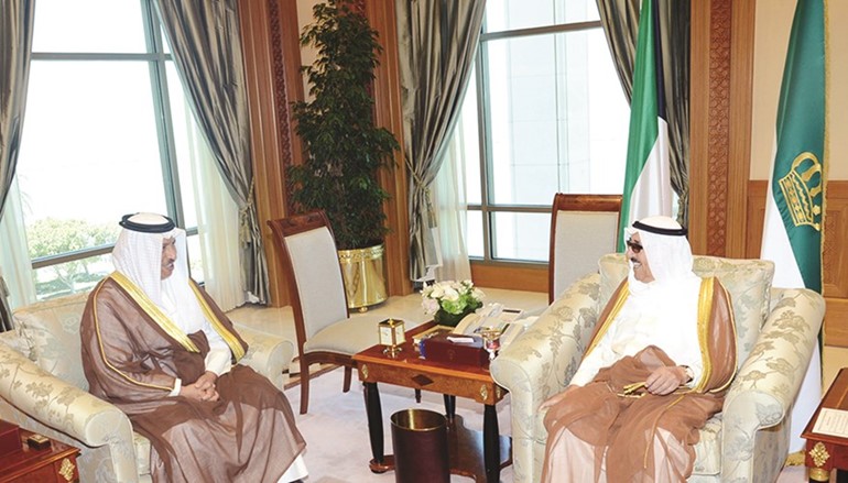 صاحب السمو الامير لدى استقباله سمو رئيس الوزراء الشيخ جابر المبارك﻿