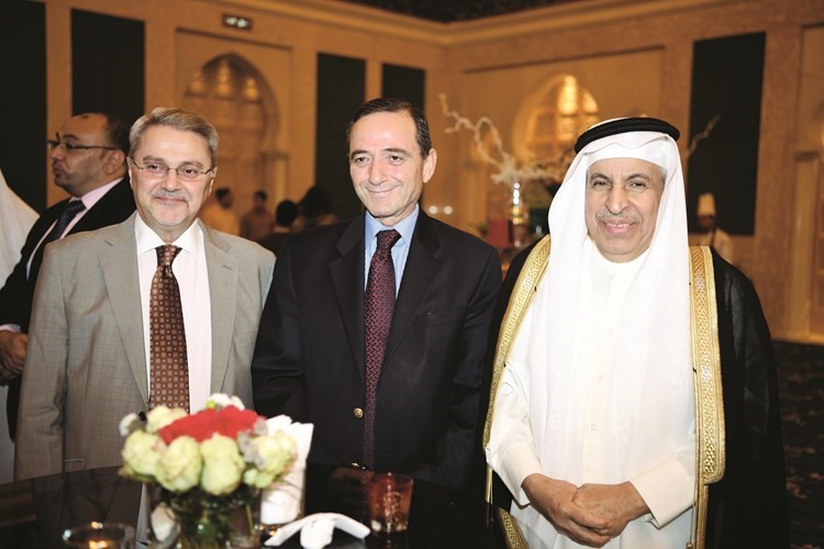 السفير السعودي دعبدالعزيز الفايز والسفير الاردني دمحمد الكايد والسفير العراقي محمد حسين بحر العلوم ﻿
