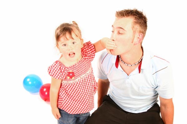 الموت.. الألم.. والطلاق.. 7 أشياء احذر من أن تكذب على طفلك بشأنها