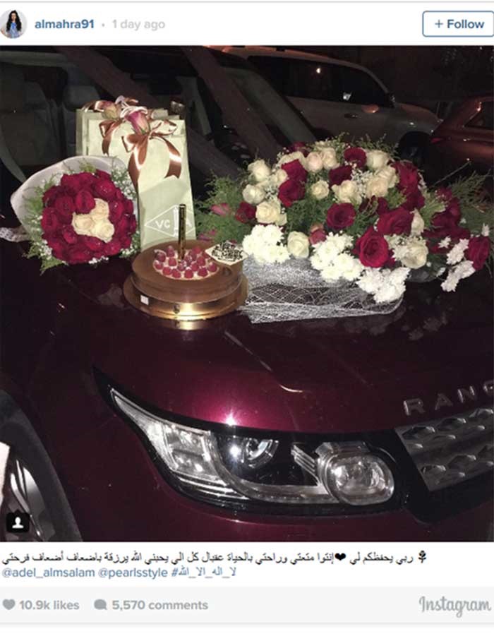 بالفيديو..بعد الطائرة.. شاهدوا الهدية الثمينة التي تلقتها المهرة البحرينية من زوجها