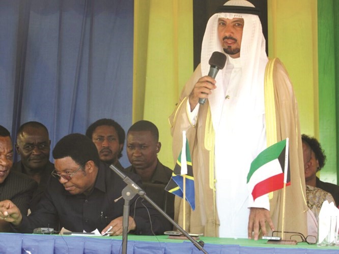 السفير جاسم الناجم متحدثا ﻿