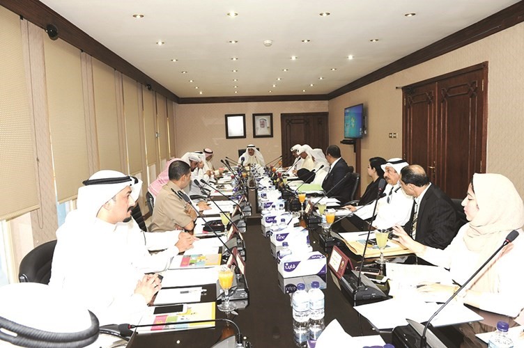  الشيخ سلمان الحمود مترئسا اجتماع لجنة التخطيط لاحتفالية الكويت عاصمة للثقافة الاسلامية