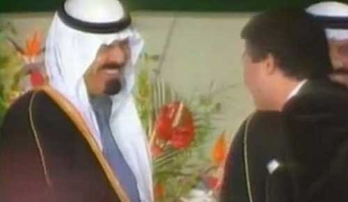  فيديو نادر لأحمد زويل مع الملك عبدالله ..شاهد ما قاله 
