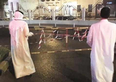 البلدية تغلق المبنى