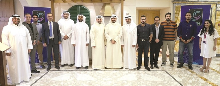  فريق زين مع ممثلي الشركات المكرمة