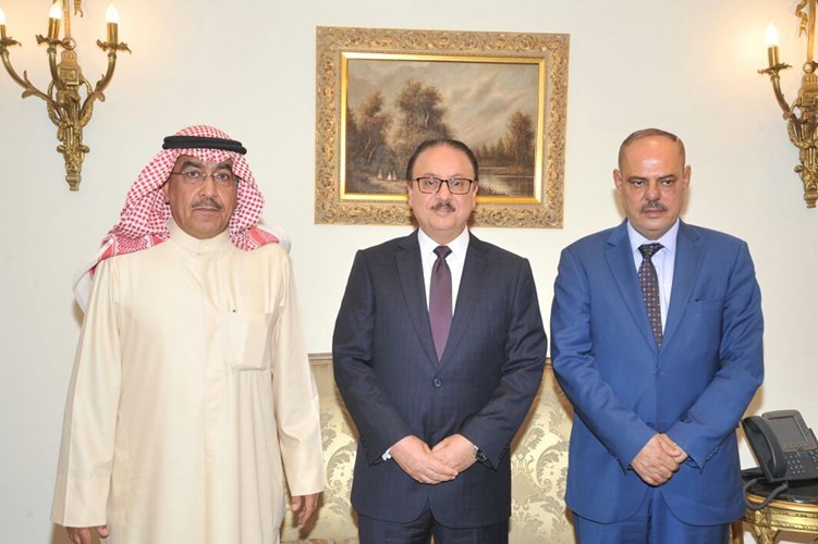 وزير الاتصالات المصري مياسر القاضي متوسطا الزميل عدنان الراشد نائب رئيس اتحاد الصحافيين العرب ومؤيد اللامي رئيس الاتحاد ناصر عبدالسيد ﻿