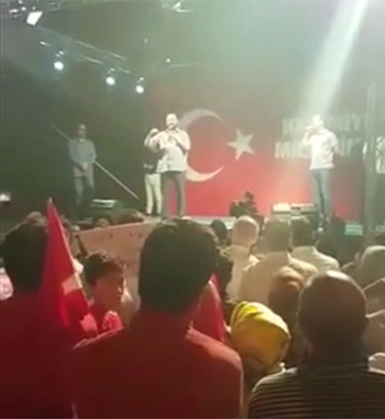  بالفيديو.. ناصر الدويلة للمتظاهرين الأتراك رفضاً للانقلاب الفاشل: شكراً جزيلاً أوقفتم كيد الإمبريالية العالمية