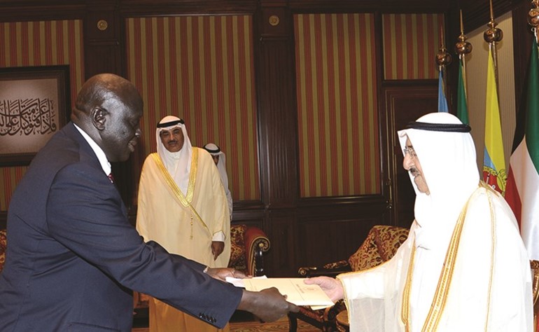 صاحب السمو الامير يتسلم اوراق اعتماد سفير جنوب السودان