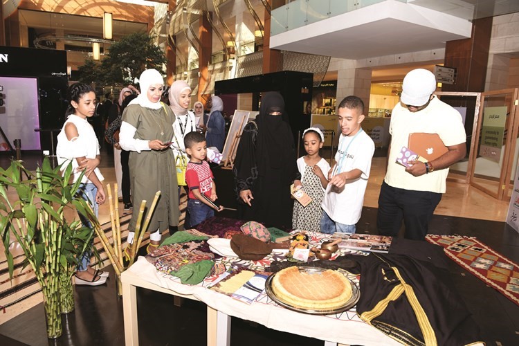 من انشطة الحملة في مول 360