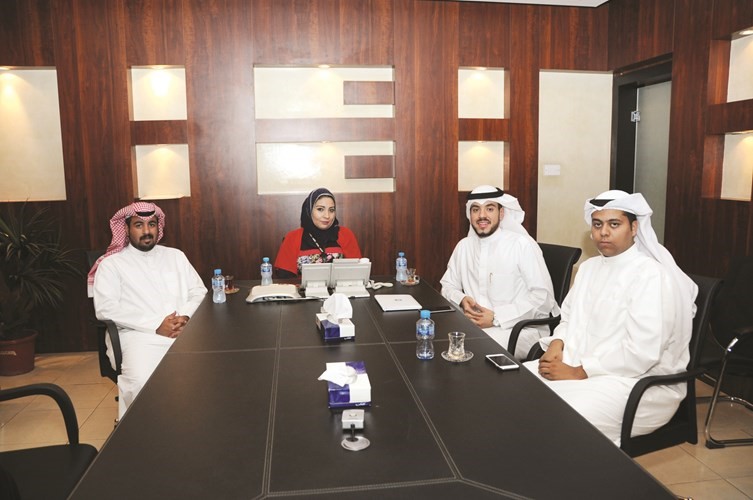 اعضاء قائمة معا الطلابية مع الزميلة الاء خليفةيوسف كريم 