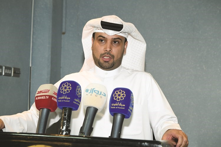 د مبارك العجمي يلقي كلمته﻿