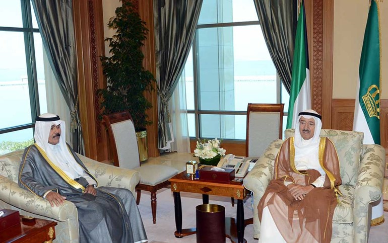 امير البلاد الشيخ صباح الاحمد مستقبلا ولي العهد الشيخ نواف الاحمد
