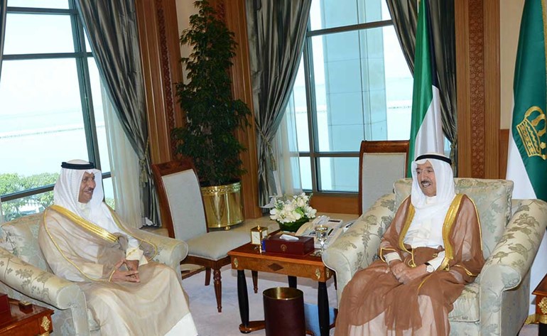 صاحب السمو الامير الشيخ صباح الاحمد مستقبلا سمو رئيس الوزراء الشيخ جابرالمبارك ﻿