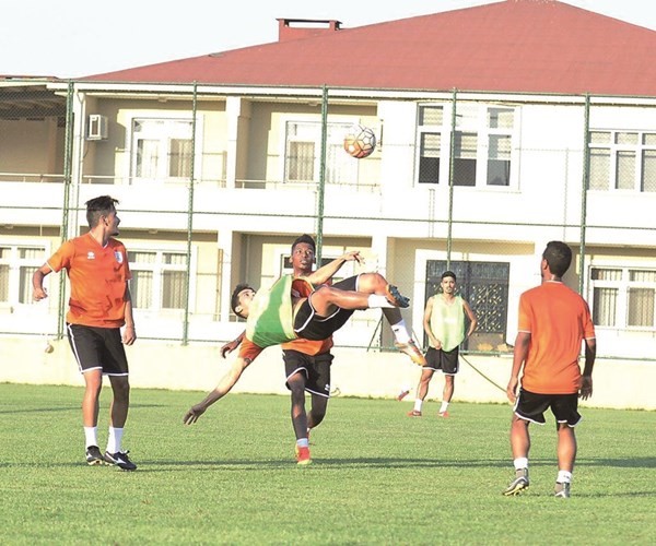 ليما جاء من البرازيل مصاباً!