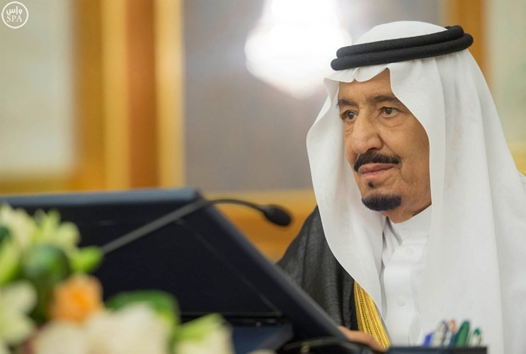 خادم الحرمين الشريفين الملك سلمان بن عبدالعزيز خلال ترؤسه جلسة مجلس الوزراء امسواس ﻿