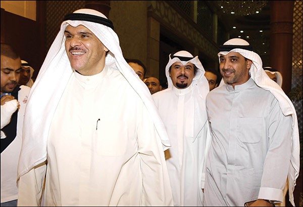 الشيخ سلمان الحمود والشيخ محمد العبدالله في مقدمة مستقبلي الرشيدي