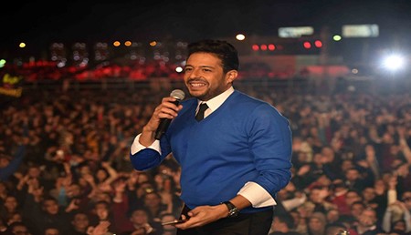 بالصور.. بـ "100 مليون".. ألبوم حماقي الأكثر مشاهدة على "يوتيوب"