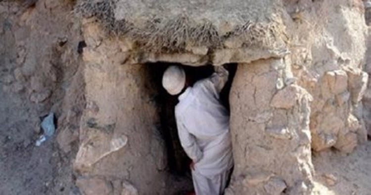 بالصور.. اكتشاف قرية للأقزام على الحدود الإيرانية - الأفغانية