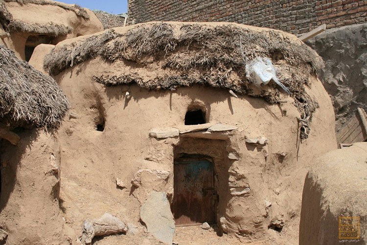 بالصور.. اكتشاف قرية للأقزام على الحدود الإيرانية - الأفغانية