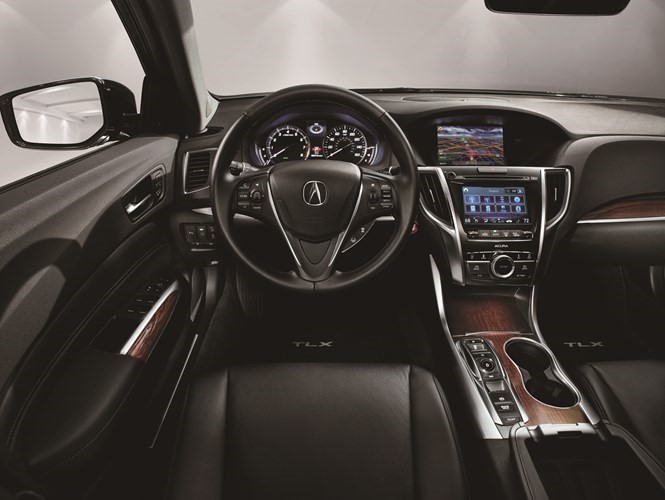 «الملا» تطرح «ACURA -TLX».. أفخم سيارة سيدان رياضية على الإطلاق