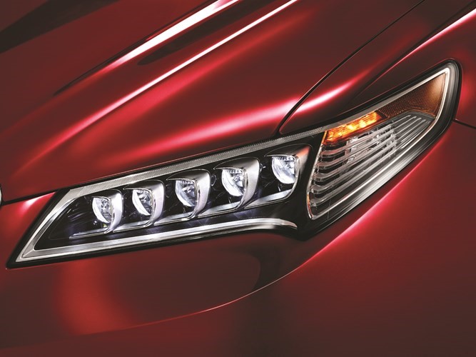 «الملا» تطرح «ACURA -TLX».. أفخم سيارة سيدان رياضية على الإطلاق