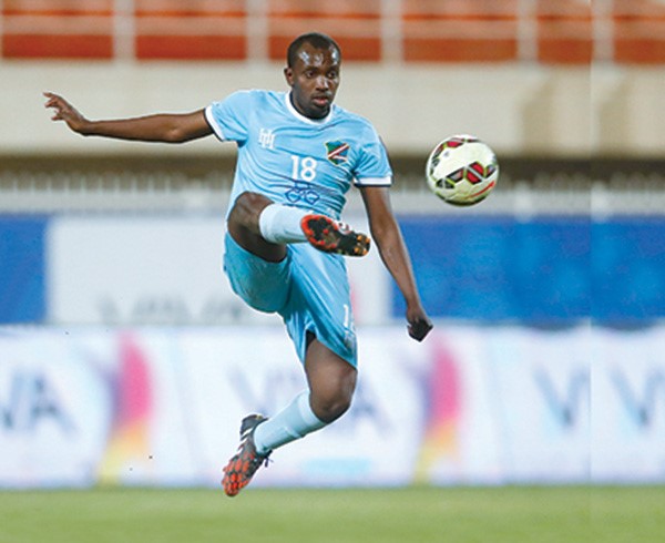 عادل مطر ينضم الى صور العماني