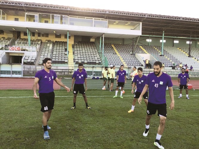 لاعبو العربي خلال التدريب في تركيا﻿