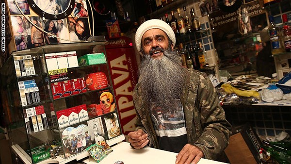 حانة "بن لادن" تجذب المشاركين في أولمبياد ريو