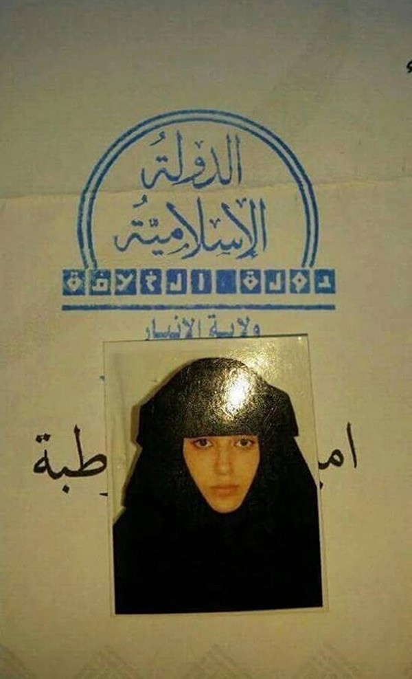 بالصور.. عقد زواج طفلة عراقية من "داعشي"