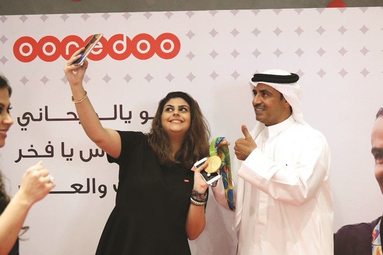 سيلفي مع البطل
