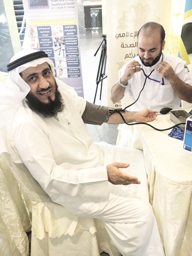 مفريد عمادي خلال حملة التبرع﻿