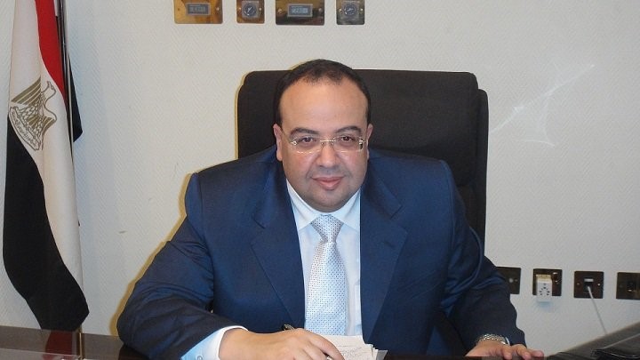قانون إجباري للتأمين على المصريين بالخارج