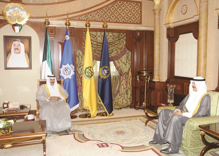 سمو ولي العهد الشيخ نواف الاحمد مستقبلا الشيخ محمد الخالد﻿