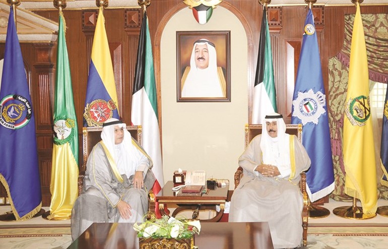 سمو ولي العهد الشيخ نواف الاحمد مستقبلا الشيخ خالد الجراح﻿
