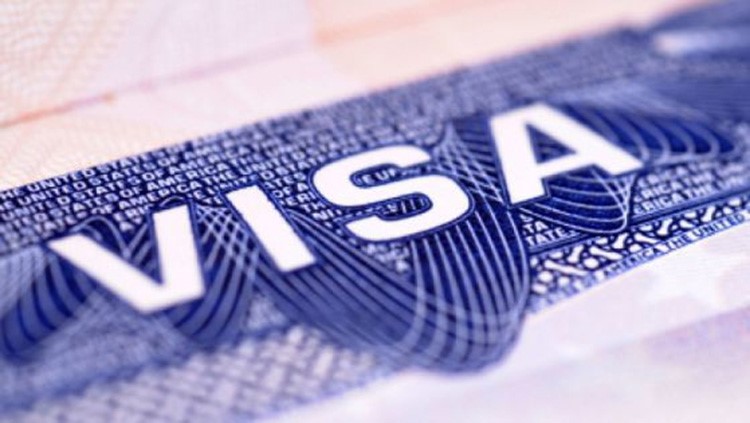 مقاطع عنف في الهواتف ألغت تأشيرات مبتعثين سعوديين الى الولايات المتحدة