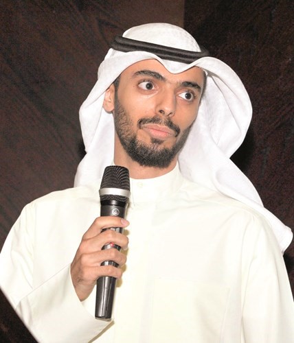  محمد العجمي خلال كلمته 