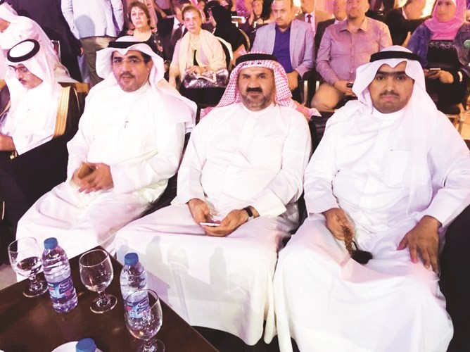 الفندي والمستشار الاعلامي لنائب رئيس مجلس الوزراء ووزير الدفاع الفريق الركن المتقاعد عبدالعزيز الريس﻿