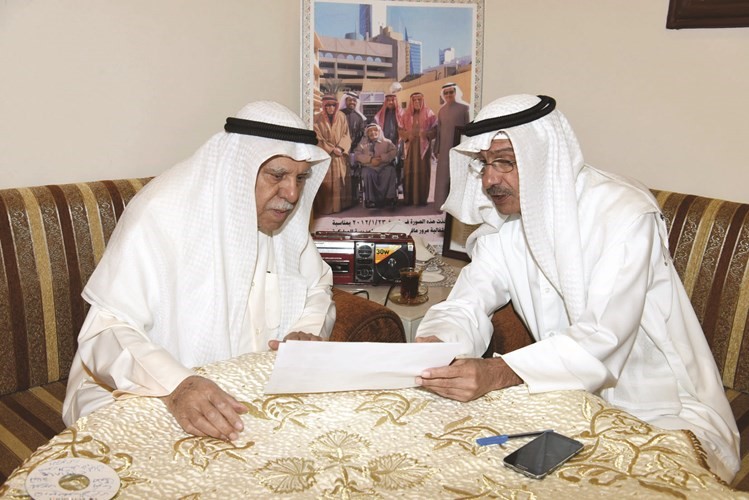 عبدالحميد الشطي مع الزميل منصور الهاجري	 احمد علي﻿