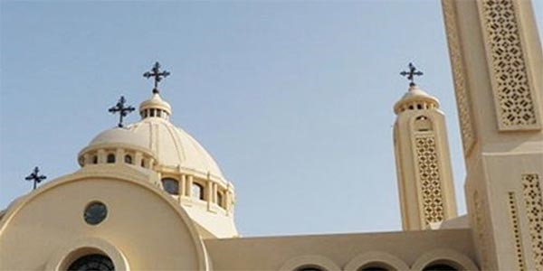 إقرار مشروع قانون بناء الكنائس الجديد