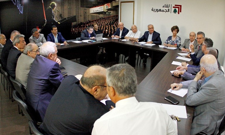 لقاء الجمهورية خلال اجتماعه الدوري برئاسة الرئيس ميشال سليمان في دارته في اليرزة محمود الطويل
