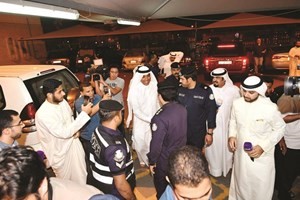 رئيس اللجنة المعينة لادارة اتحاد الكرة فواز الحساوي يصل الاتحاد قاسم باشا﻿