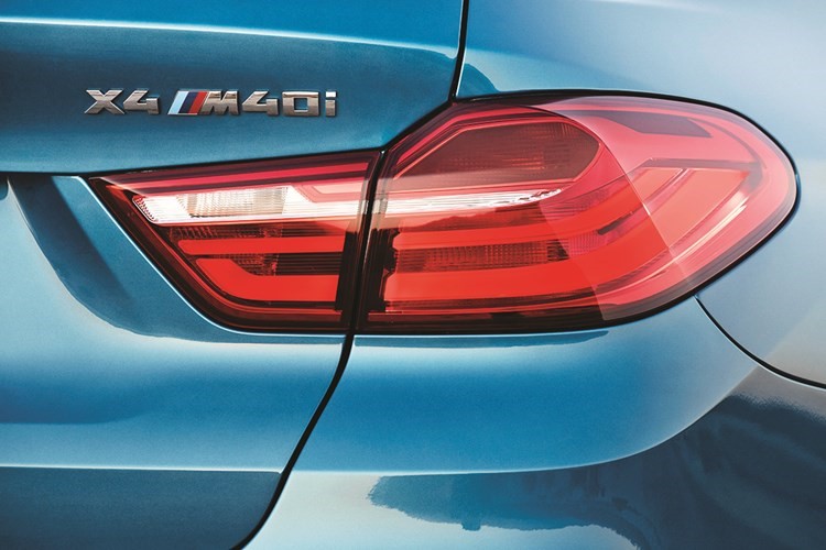BMW X4 M40i قدرات رياضية ترتقي بالأداء لأعلى المستويات