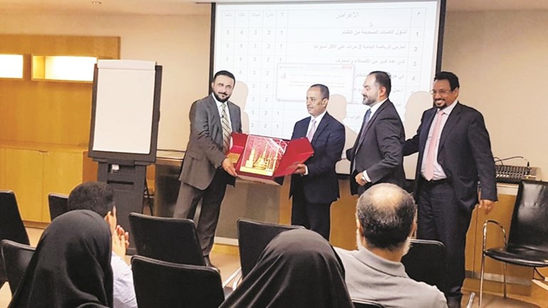  ديعقوب التمار ودفيصل شهاب يكرمان دطارق الحبيب