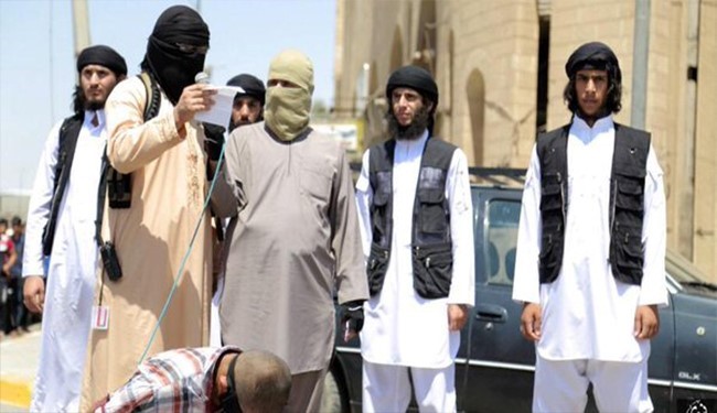 قاضي "اللواط في داعش" وراء القضبان بتهمة الاخيرة!