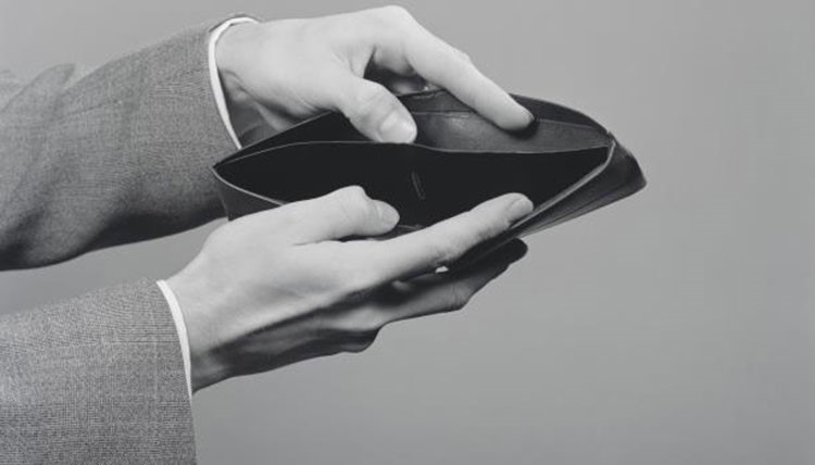  5 أخطاء تجعلكم مفلسين نهاية كل شهر 
