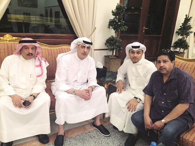 محمد المسري ويوسف المهنا مع فريق جلسات البيت العود