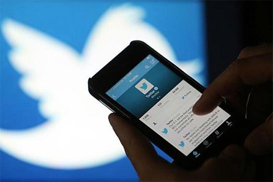 تويتر توقف حساب مدون سويدي شهير بعد مزحة قال فيها انه انتسب الى تنظيم "داعش"